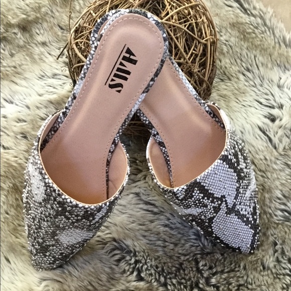 Studded Snake Skin Print Flat Mules - Picture 6 of 7